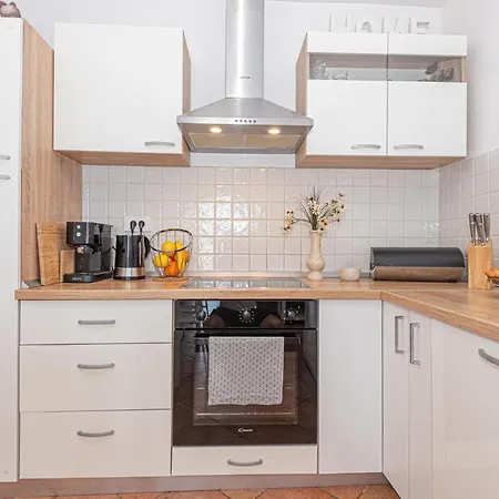 3 Bedroom Beautiful Home In Rogoznica *