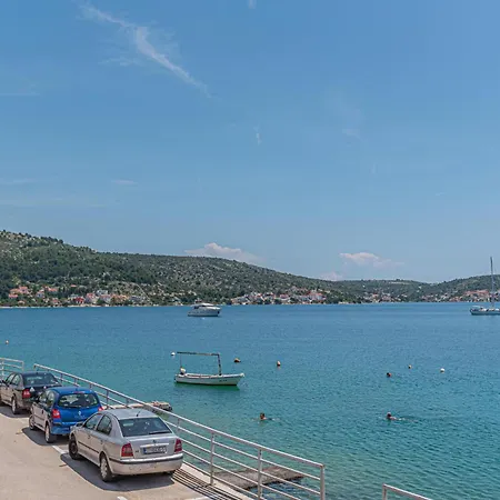 3 Bedroom Beautiful Home In Rogoznica *