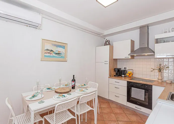 Gorgeous In Сasa de vacaciones Rogoznica (Sibenik-Knin)