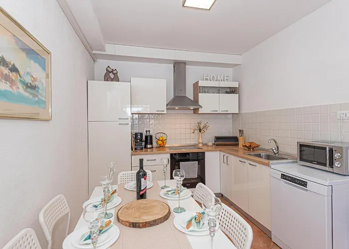 Сasa de vacaciones Gorgeous In Rogoznica (Sibenik-Knin)