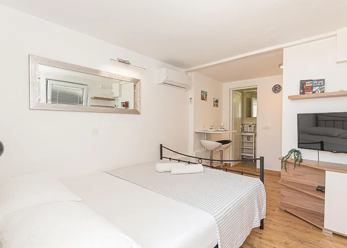 Gorgeous In * Rogoznica (Sibenik-Knin)